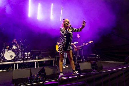 Anika Horvat 11.7 (39)